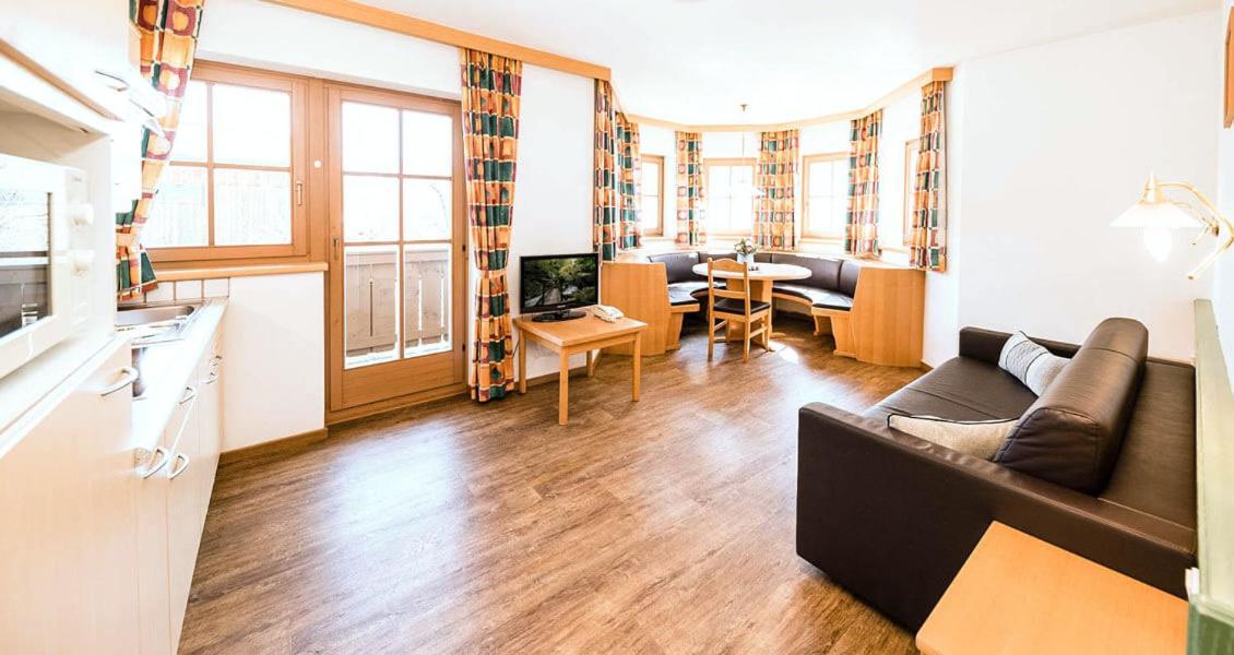 Aparthotel Feriengut Hasenau Saalbach-Hinterglemm Exterior foto