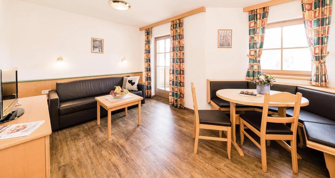 Aparthotel Feriengut Hasenau Saalbach-Hinterglemm Exterior foto